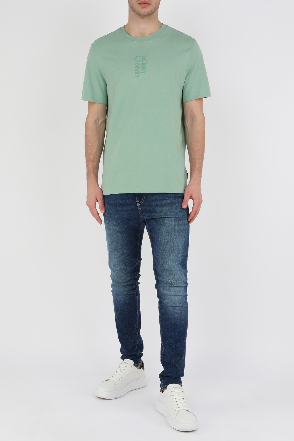 חולצה ירוקה עם לוגו היברידי